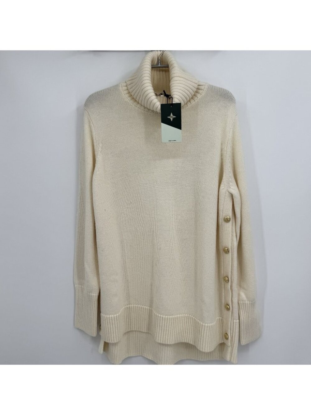 Tuckernuck Ivory Wool Sophia Turtleneck Sweater size S Small Gold Button Sides